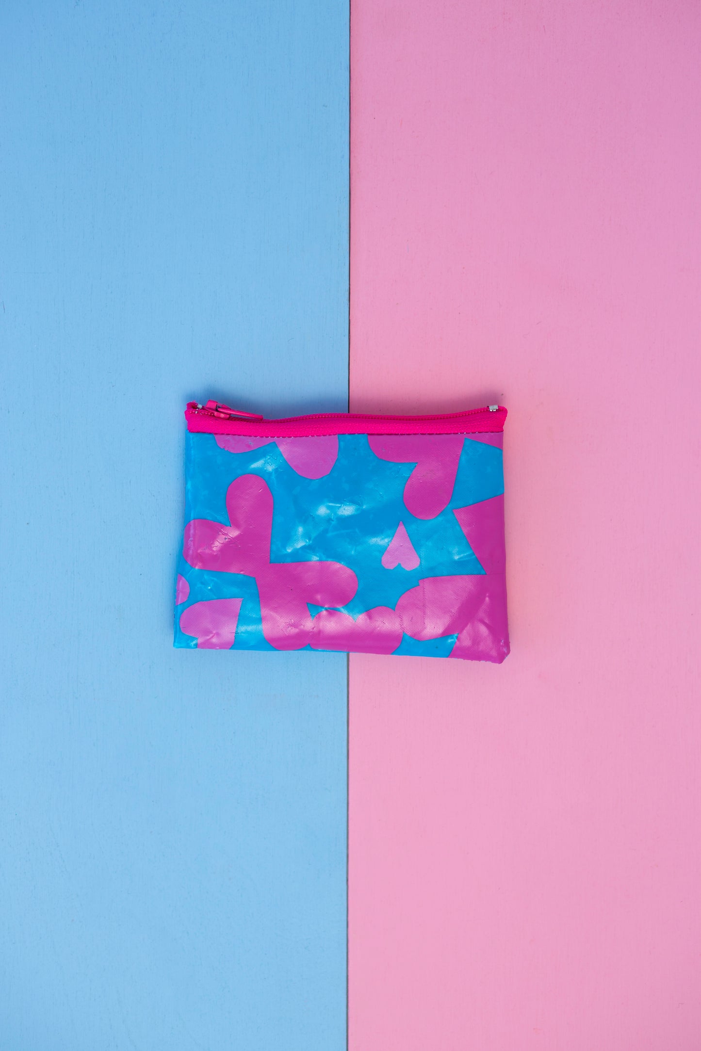 Zip Purse: Pale blue with pink hearts