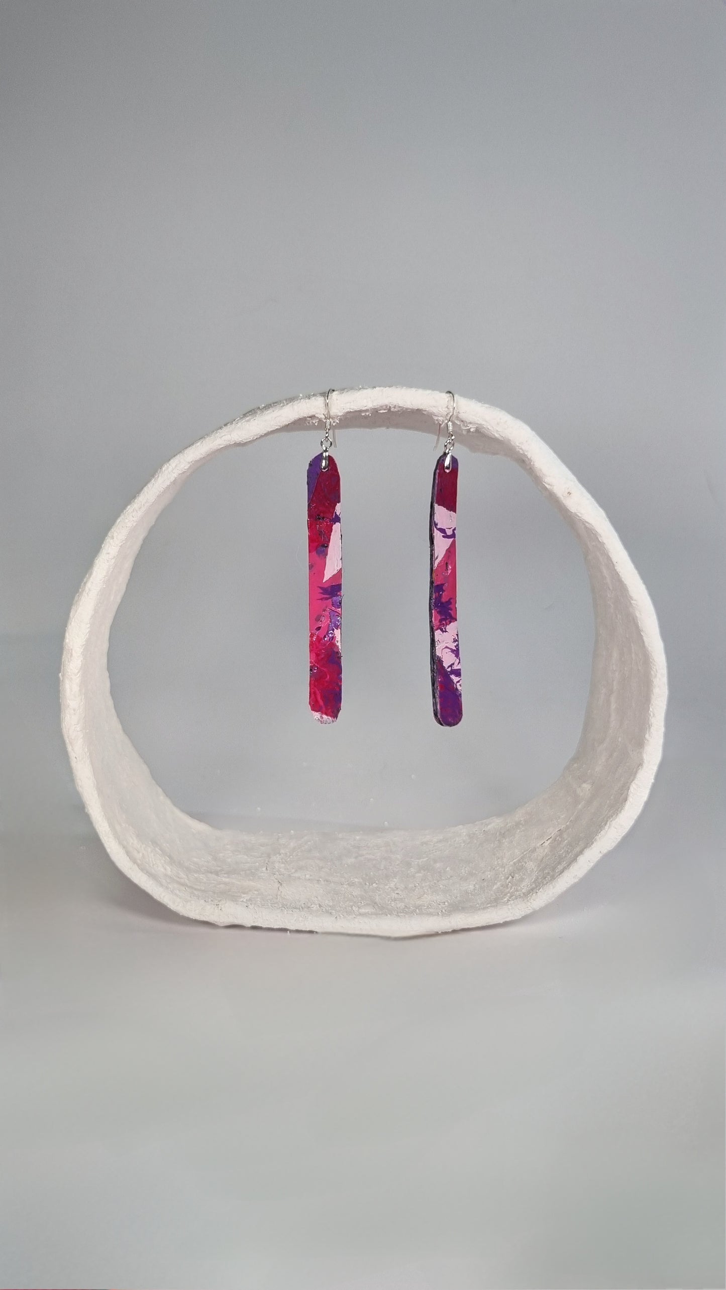 L long extra thin earrings in pink and purple- S/S 24 - PLASTIQUE By Siân