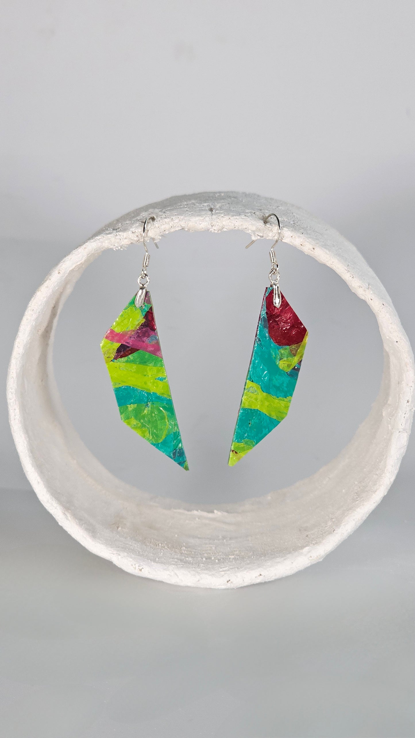 Small red and green angular earrings - PLASTIQUE By Siân